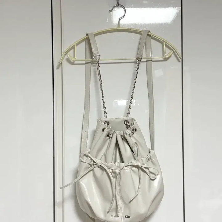 [BUNJANG] Matinkim White Shirring Backpack / 마뗑킴 화이트 셔링 백팩