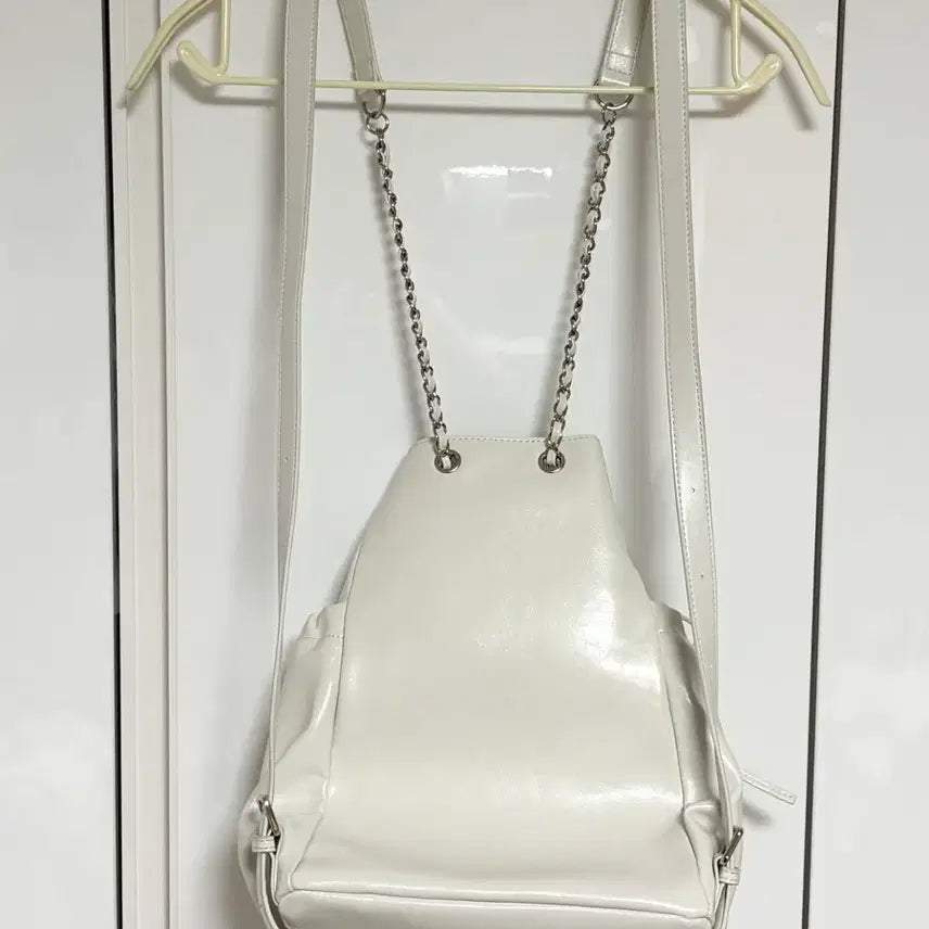 [BUNJANG] Matinkim White Shirring Backpack / 마뗑킴 화이트 셔링 백팩