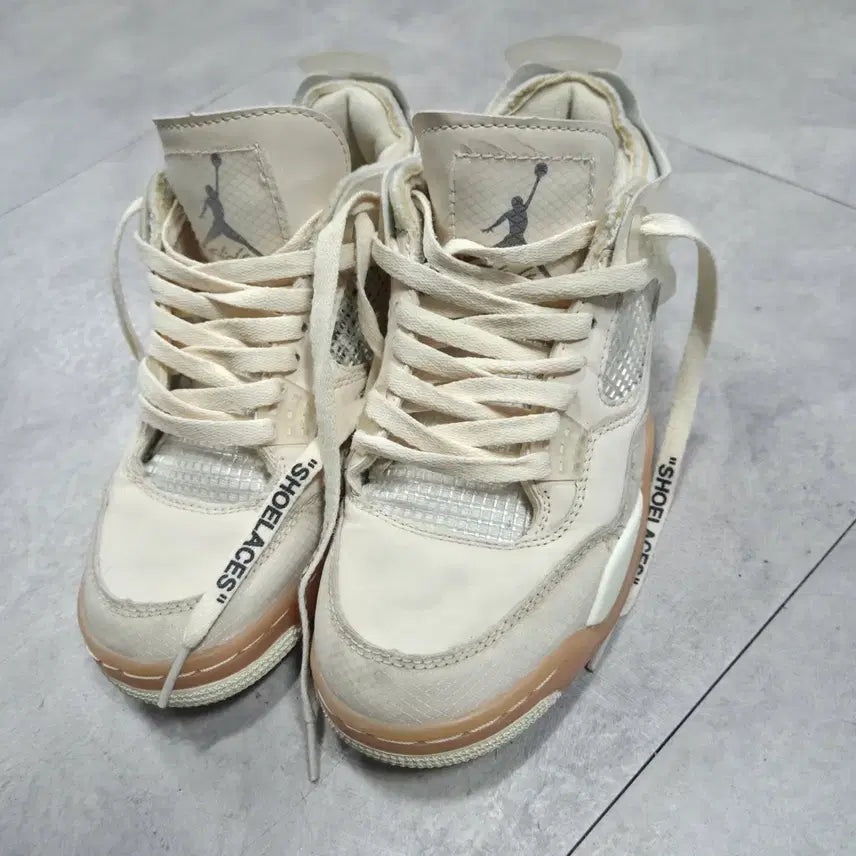[BUNJANG] Nike Jordan 4 Off-White Retro Sneakers / 조던 4 X 오프 화이트 레트로P 세일 235