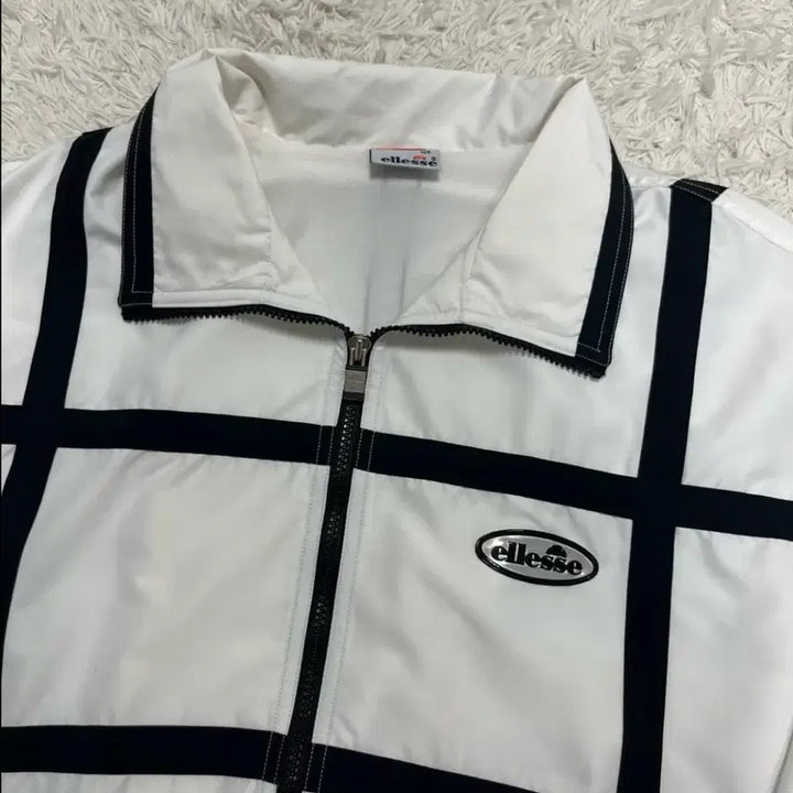 [SOLD OUT] 엘레세 00s 바람막이