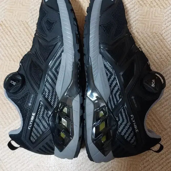 [BUNJANG] K2 Flyhike Rex Hiking Shoes - 245 / K2. 플라이하이크 렉스 등산화.245