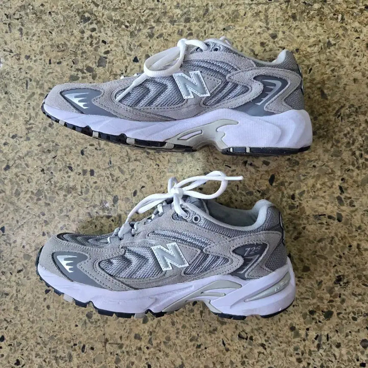 [BUNJANG] New Balance 725 Gray Sneakers / 뉴발란스 725 그레이 운동화