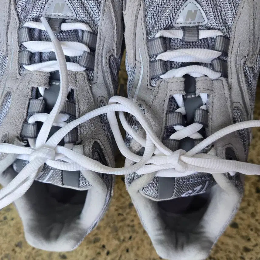 [BUNJANG] New Balance 725 Gray Sneakers / 뉴발란스 725 그레이 운동화