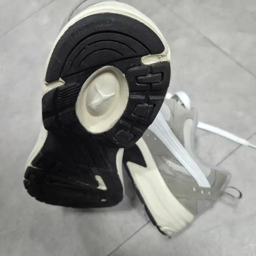 [BUNJANG] Puma Millennio SD Sneakers / 푸마 밀레니오 SD  KR  270