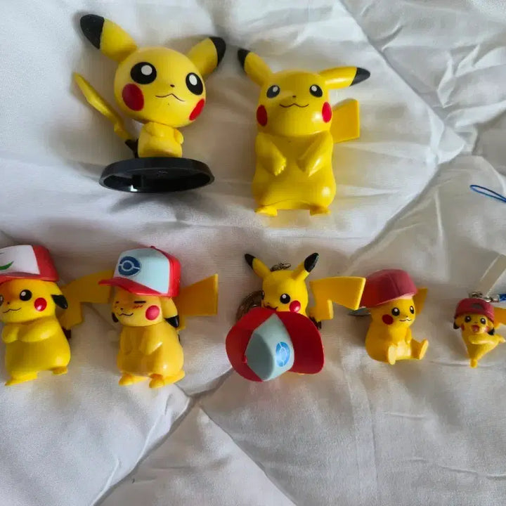 [BUNJANG] Pokemon Pikachu Figure Toy Keyring / 무료배송 피카츄 포켓몬 피규어 장난감 모자 키링
