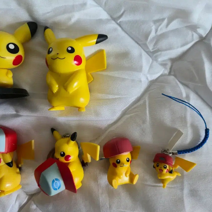 [BUNJANG] Pokemon Pikachu Figure Toy Keyring / 무료배송 피카츄 포켓몬 피규어 장난감 모자 키링