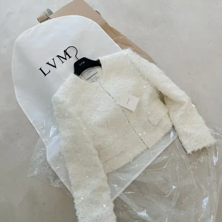 [BUNJANG] LVM Lovemin Swan Tweed Jacket Ivory / 새상품) LVM 러브민 스완 최미나수 트위드 자켓 아이보리