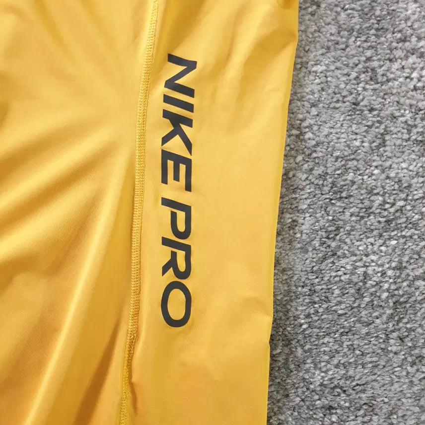 [BUNJANG] Nike AeroAdapt Short Sleeve T-Shirt / [무료배송] NIKE 반팔 티셔츠