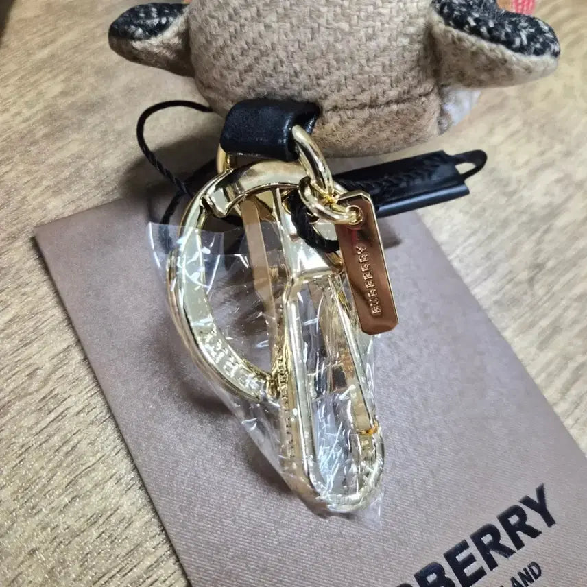 [SOLD OUT] 버버리 BURBERRY 토마스 베어 키링(트렌치)