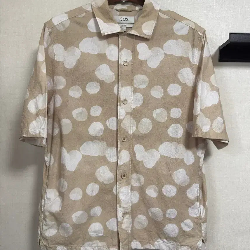 [BUNJANG] COS Beige Dot Short Sleeve Shirt / COS 코스 베이지 도트 반팔 셔츠