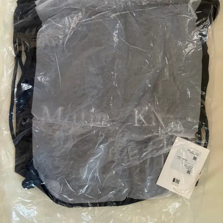 [SOLD OUT] 마뗑킴 한정판 백팩