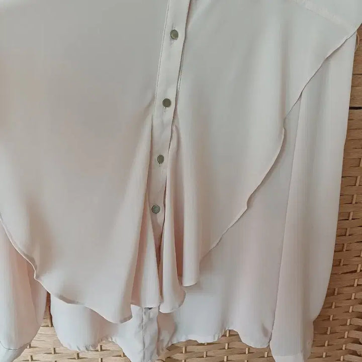 [BUNJANG] SODA Pink Frill Blouse / 쏘다 핑크 블라우스 프릴장식