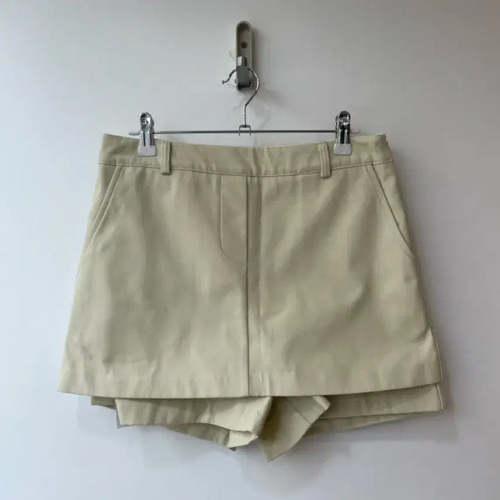 [BUNJANG] Amd Midi Beige Short Pants M / 베이지 반바지 숏팬츠 M
