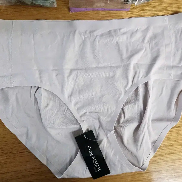 [SOLD OUT] 비비안 햄팬티 미개봉새상품입니다