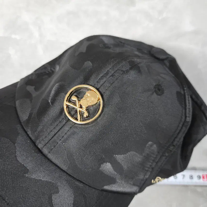 [SOLD OUT] 마크앤로나 블랙 카모 해골캡 모자