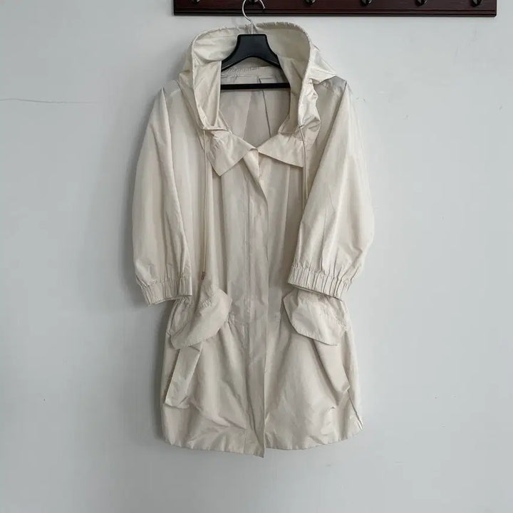 [SOLD OUT] 타임 폴리에스터 크림 후드 야상 코트
