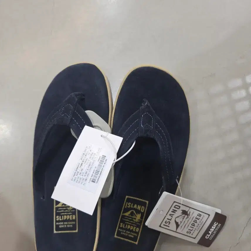 [SOLD OUT] 아일랜드 슬리퍼 네이비 새상품