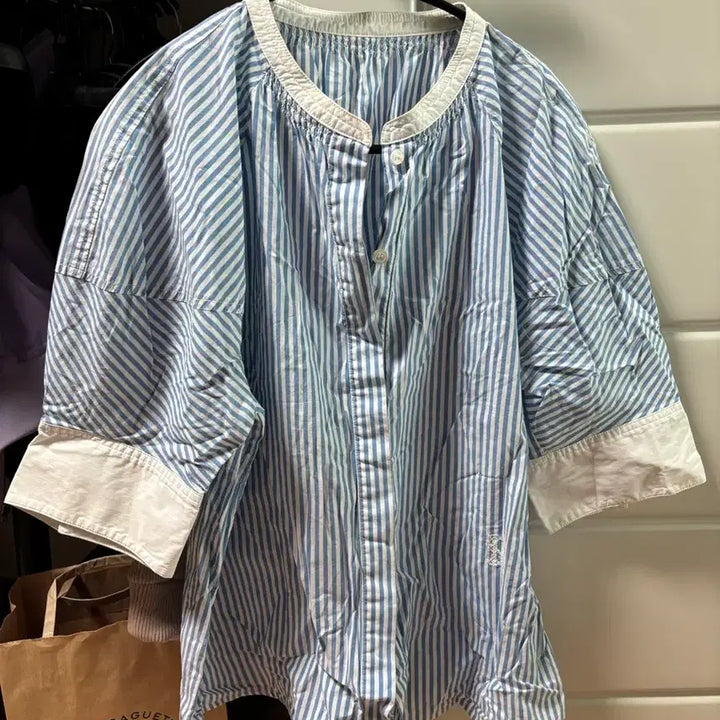 [SOLD OUT] 블루 스트라이프 블라우스