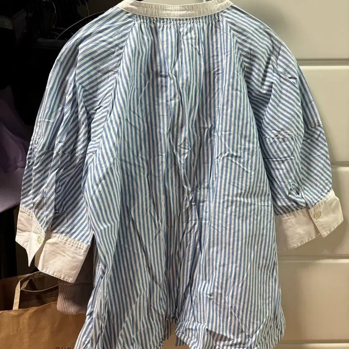 [SOLD OUT] 블루 스트라이프 블라우스