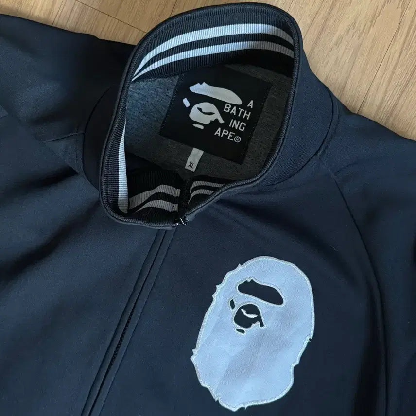 [SOLD OUT] 베이프 사루엘 네이비 집업 자켓 XL