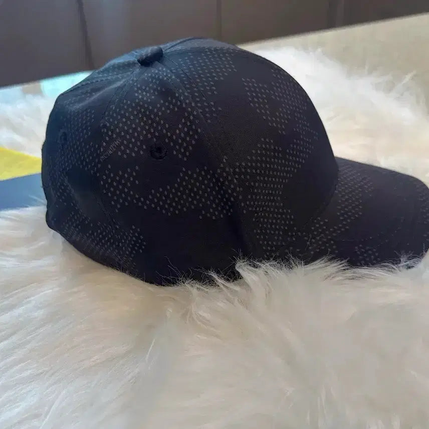 [BUNJANG] Amazing Crew Black Dot Pattern Ball Cap / (새상품)어메이징크루 볼캡 골프 모자