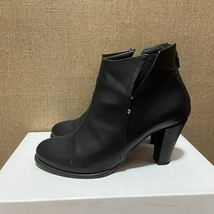 [BUNJANG] Black Ankle Boots / 240-245) 블랙 앵클 부츠