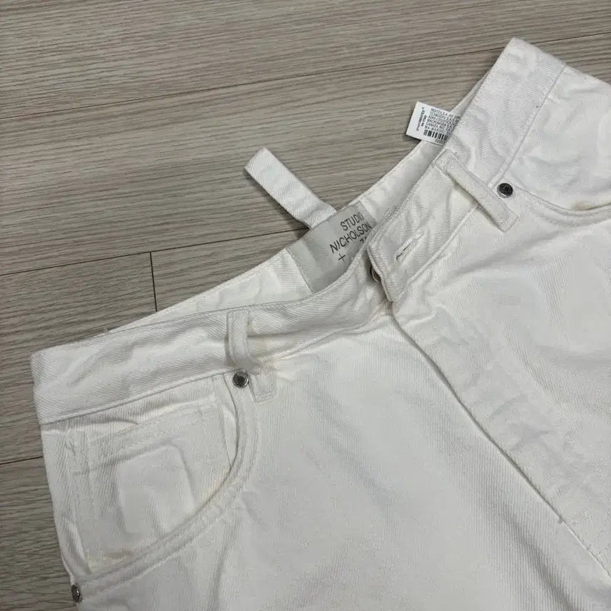 [SOLD OUT] [30] 자라 스튜디오 니콜슨 벌룬 진 데님 화이트
