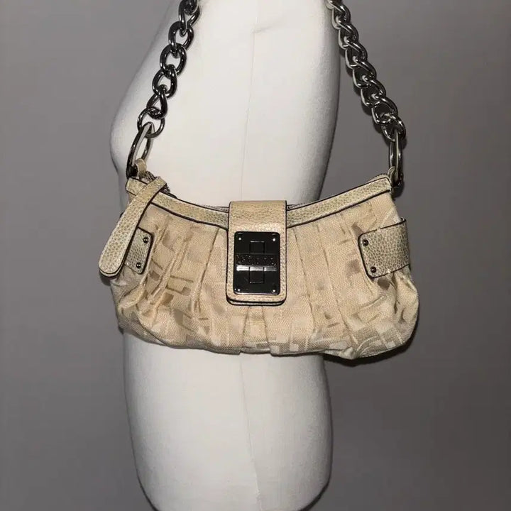 [SOLD OUT] Guess vintage shoulder bag
