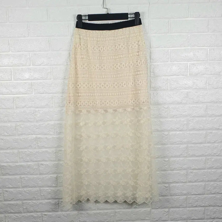 [SOLD OUT] [26-27]써스데이아일랜드 밴딩 레이스 스커트