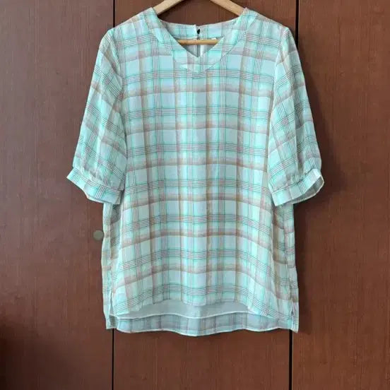 [BUNJANG] Olivia Lauren Checkered V-neck Blouse / 체크 블라우스