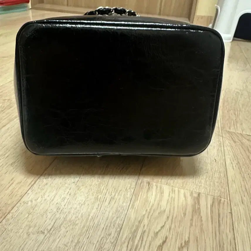 [BUNJANG] Cardinal Red Howa Bag Black Handbag / [카디널레드] 하우아백 블랙(은장)