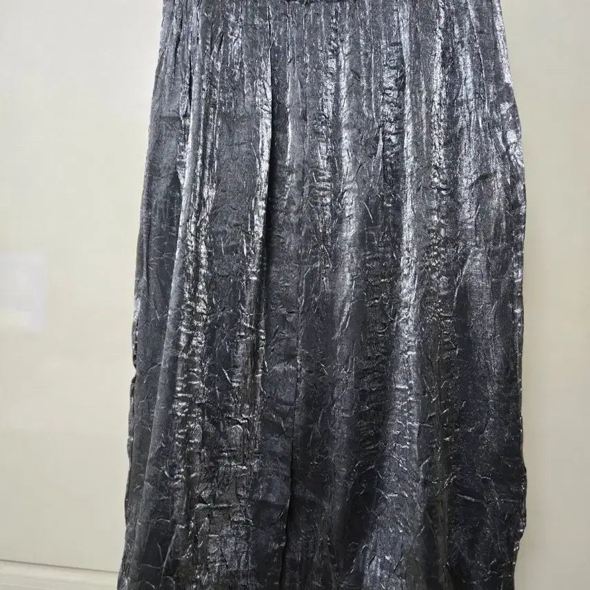 [BUNJANG] Black Crinkle Midi Skirt / 블랙 크링클 미디 스커트