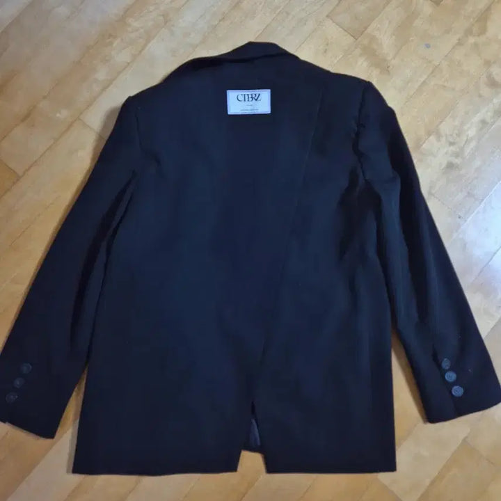 [SOLD OUT] 시티브리즈 블랙 절개 자켓 F
