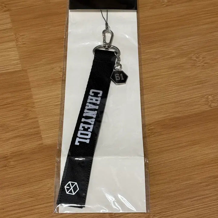 [BUNJANG] EXO Chanyeol Name Tag / 엑소 exo 찬열 네임택