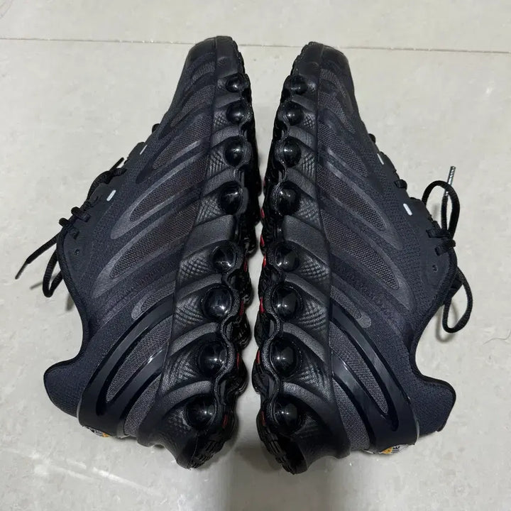 [BUNJANG] Nike Air Max Dn8 Black Anthracite Sneakers / 255 나이키 에어맥스 Dn8 블랙 앤트러사이트