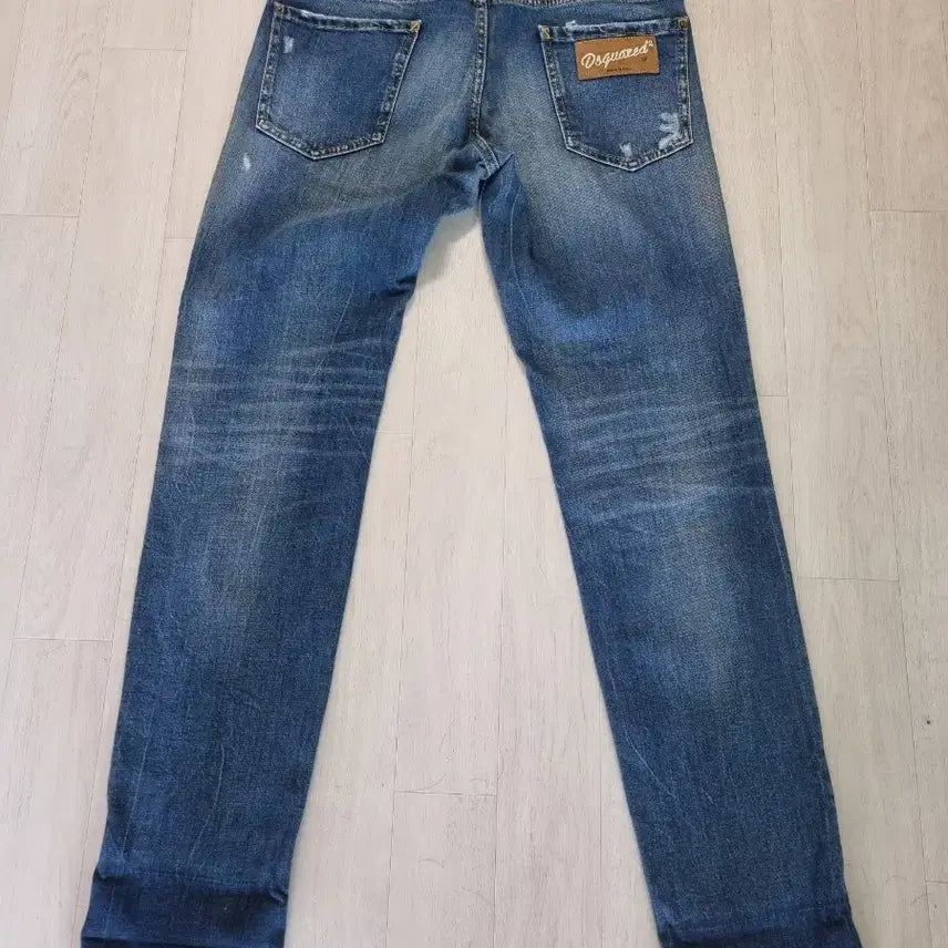 [SOLD OUT] 디스퀘어드2 중청 데님 슬림핏 청바지 팝니다