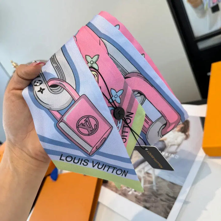 [SOLD OUT] 루이비통 방도 스카프 핑크 자물쇠 패턴