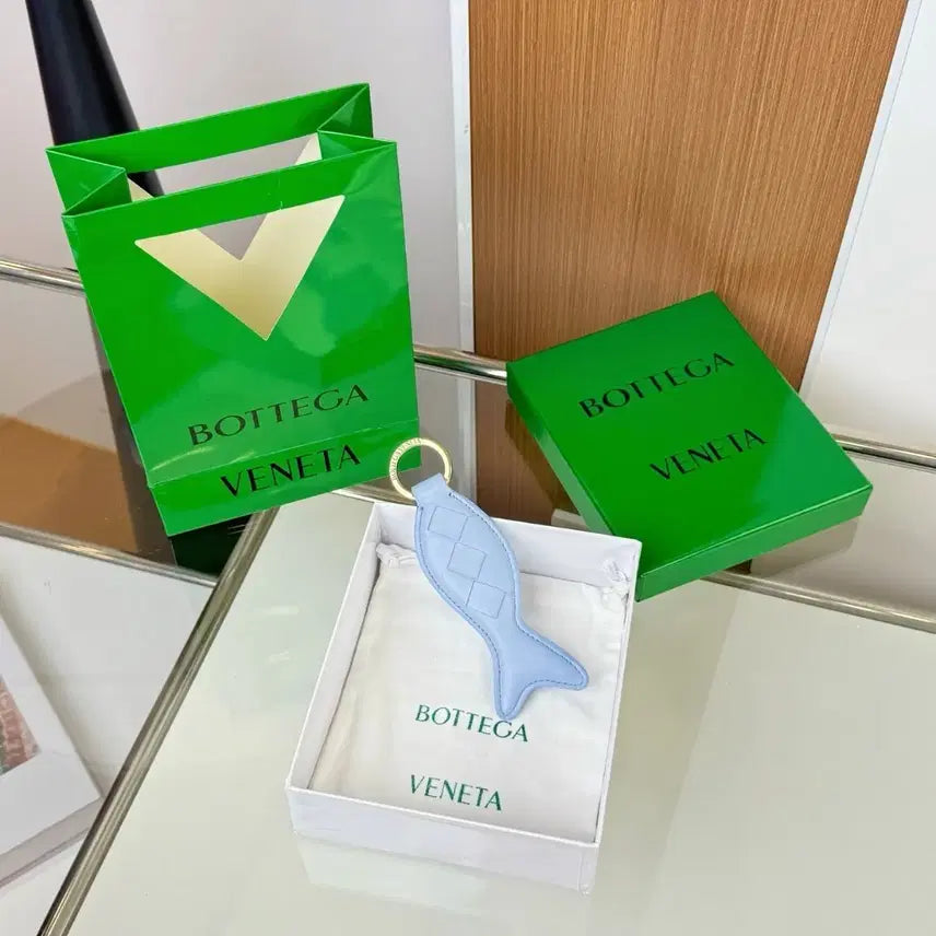[BUNJANG] Bottega Veneta Fish Keyring / 보테가 베네타 물고기 키링 블루