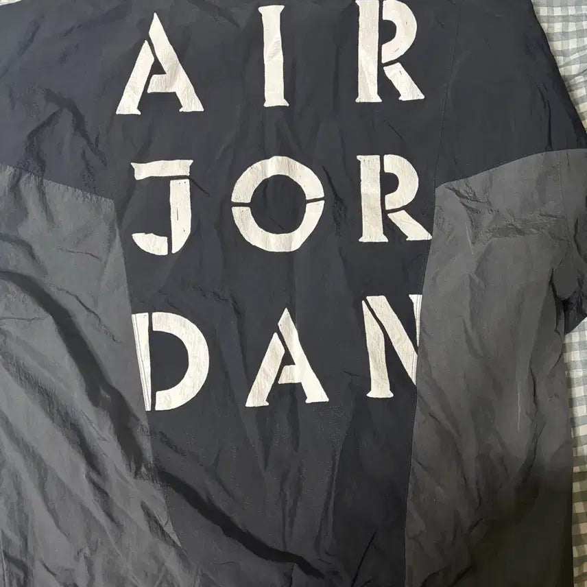 [BUNJANG] Air Jordan Retro Windbreaker Jacket / [배송비 포함] 에어조던 레트로 바람막이 2XL