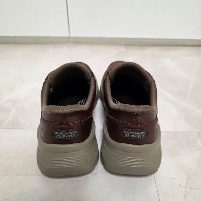 [SOLD OUT] 스케쳐스 가르자 슬립인스 (270mm)