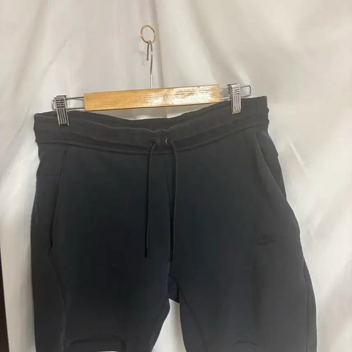 [BUNJANG] Nike Tech Pack Shorts Black (Size M) / 나이키 테크팩 반바지 블랙 (M사이즈)
