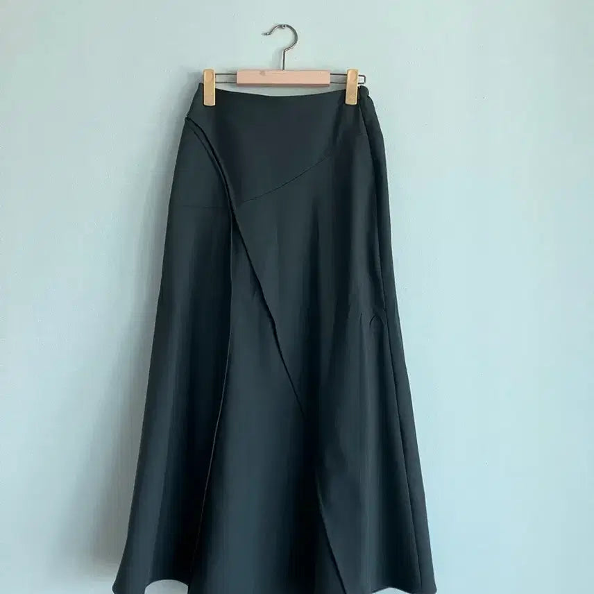 [SOLD OUT] Hautte 롱치마 새상품 원가 8만원대