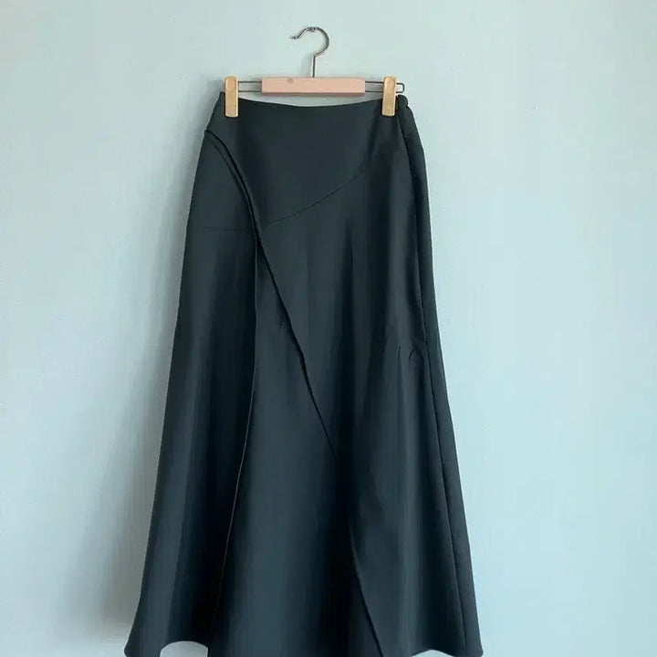 [SOLD OUT] Hautte 롱치마 새상품 원가 8만원대