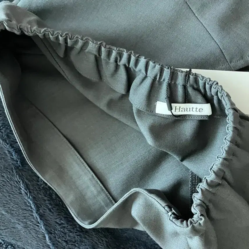 [SOLD OUT] Hautte 롱치마 새상품 원가 8만원대
