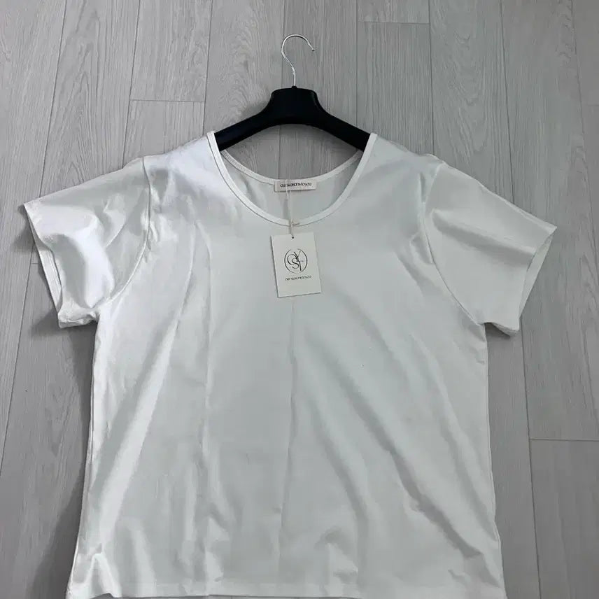 [SOLD OUT] 2개 세트 게스 여성 청바지 + 바이정화 반팔티