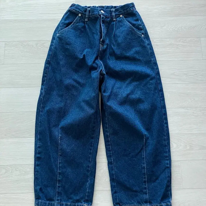 [SOLD OUT] 바이주베리 여자 와이드 청바지