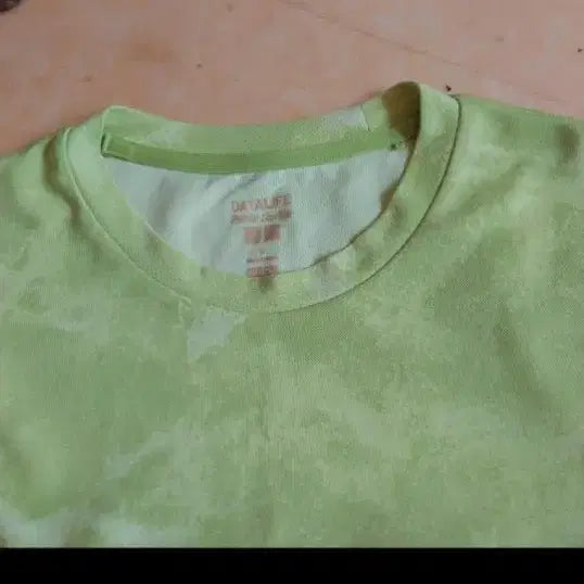 [BUNJANG] Green Washed Short Sleeve T-shirt / 연두색 워싱 반팔 티셔츠