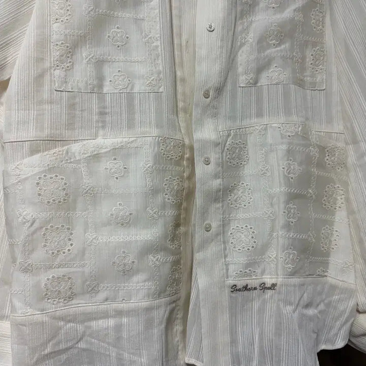 [SOLD OUT] 새상품)아우로 자수 아이보이셔츠