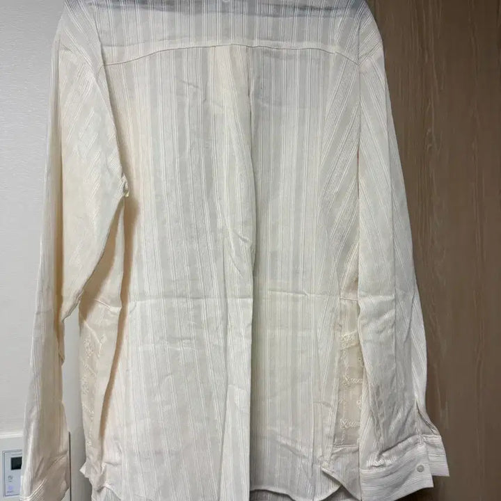 [SOLD OUT] 새상품)아우로 자수 아이보이셔츠