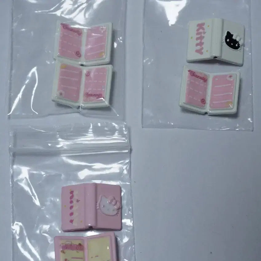 [BUNJANG] Kitty Book Metal Beads Charms / DIY 키티책 메탈비즈